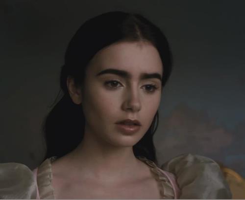 Lily Collins