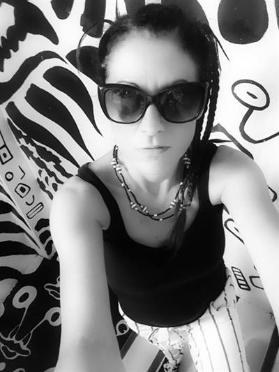 Kika Terremoto taking a selfie