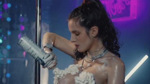 Pictures from Bella Thorne's  Thorne By Bella  shop.  November 2018