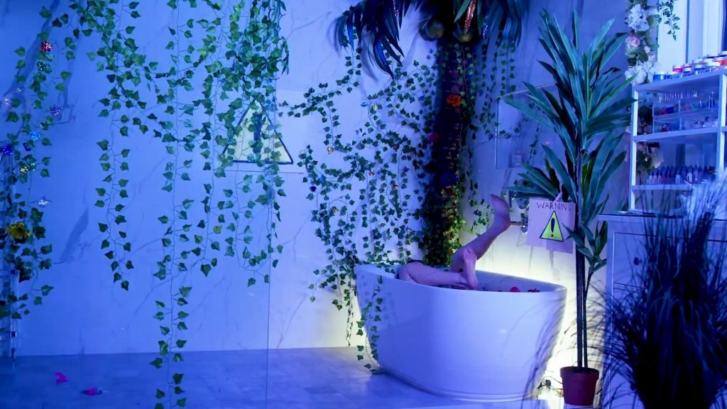 Pictures from Bella Thorne's  Thorne By Bella  shop.  November 2018