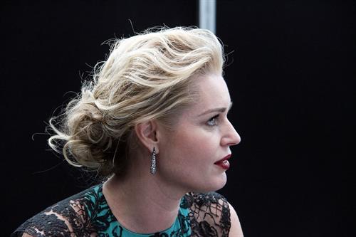 Rebecca Romijn