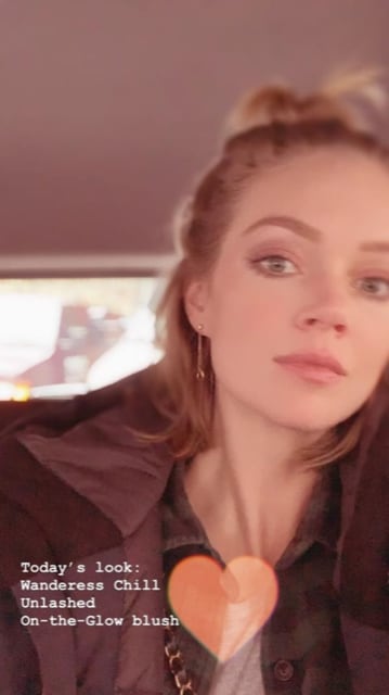 Lindsay Ellingson taking a selfie