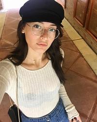Jessica Clements taking a selfie