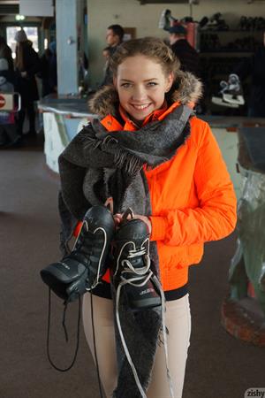 Faina Bona Pictures Faina Bona goes ice skating