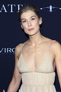 Rosamund Pike