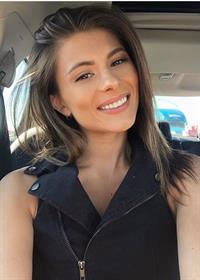 Shelby Bay taking a selfie