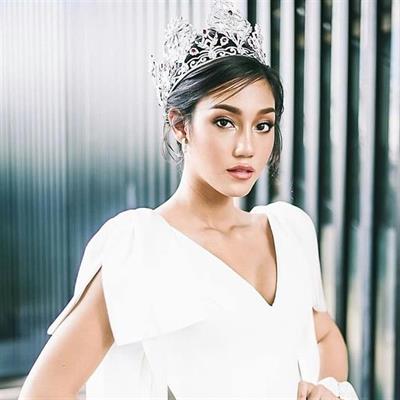 Nicolene Pichapa Limsnukan