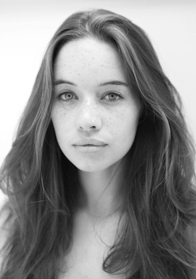 anna-popplewell