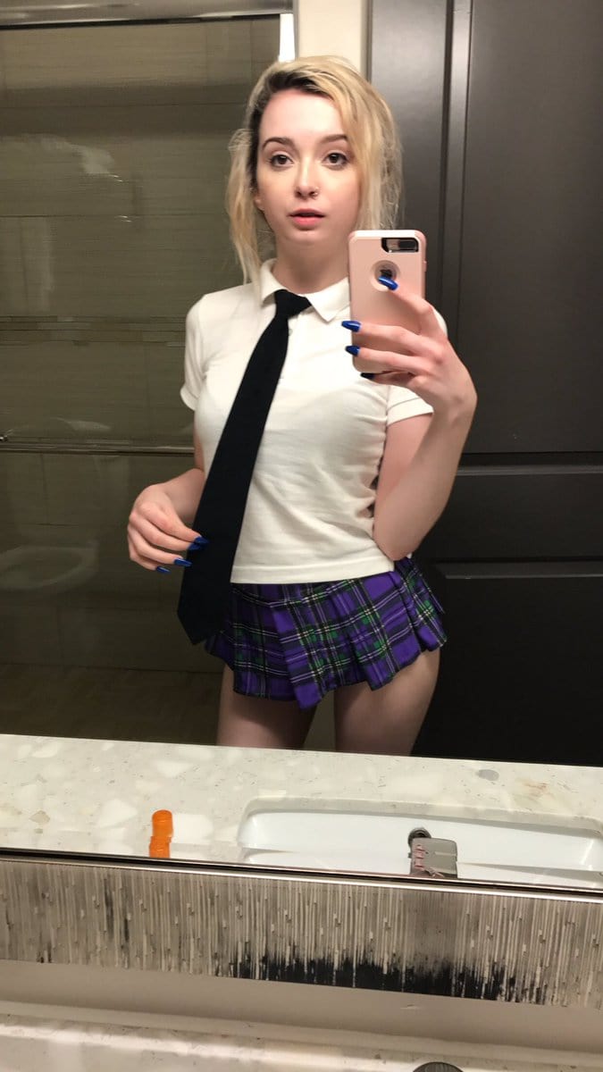 Lexi Lore taking a selfie