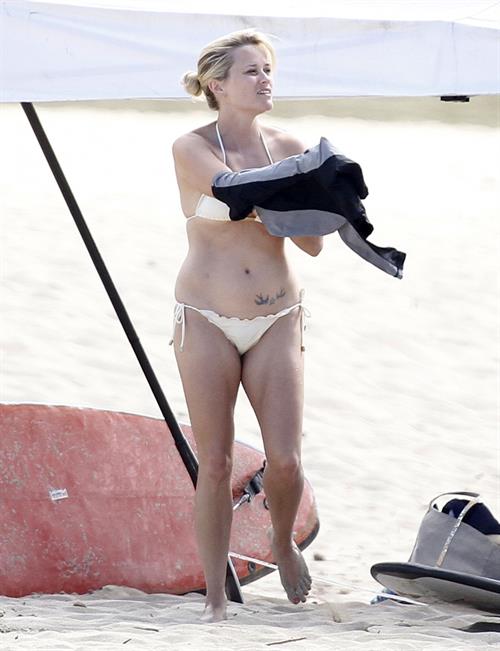 Reese Witherspoon in a bikini