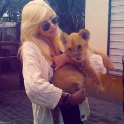 María Eugenia Suárez