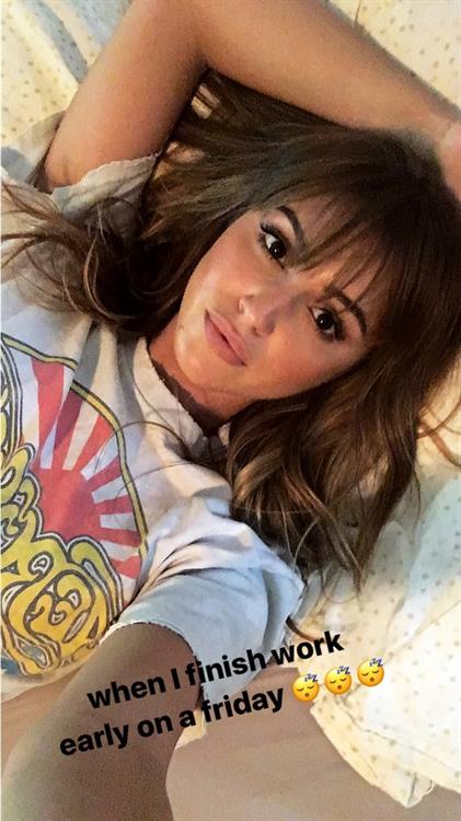 Jehane Paris taking a selfie