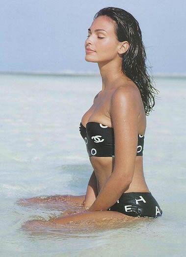 Inés Sastre in a bikini