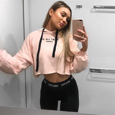 Shani Grimmond taking a selfie