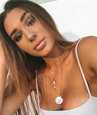 Shani Grimmond taking a selfie