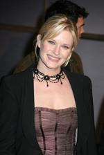 Nicholle Tom