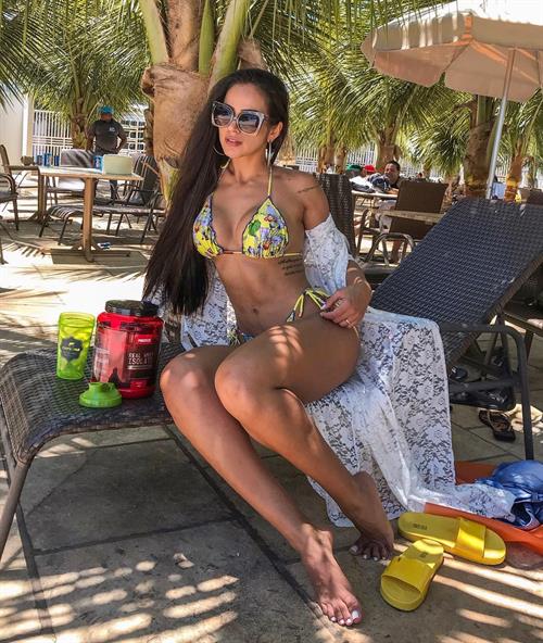 Dai Macedo in a bikini