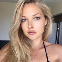 Ashley Smouter in lingerie taking a selfie