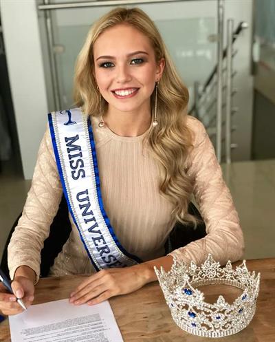 Katrín Lea Elenudóttir