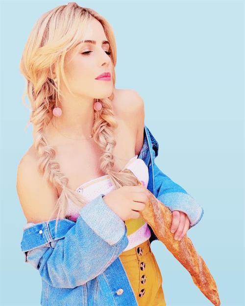 Emily Bett Rickards