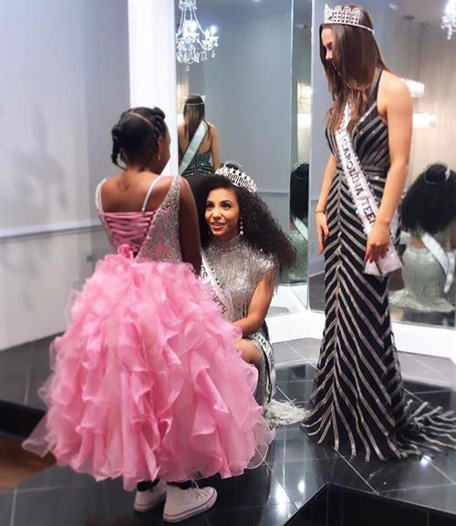 Cheslie Kryst Pictures Cheslie Kryst