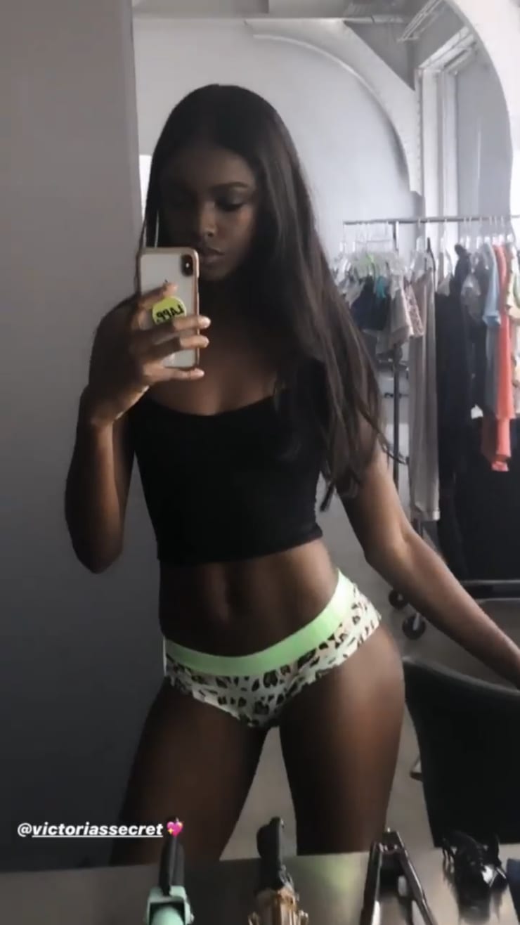 Leomie Anderson in lingerie taking a selfie