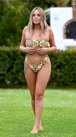 Charlotte Crosby in a sexy bikini seen by paparazzi.




























