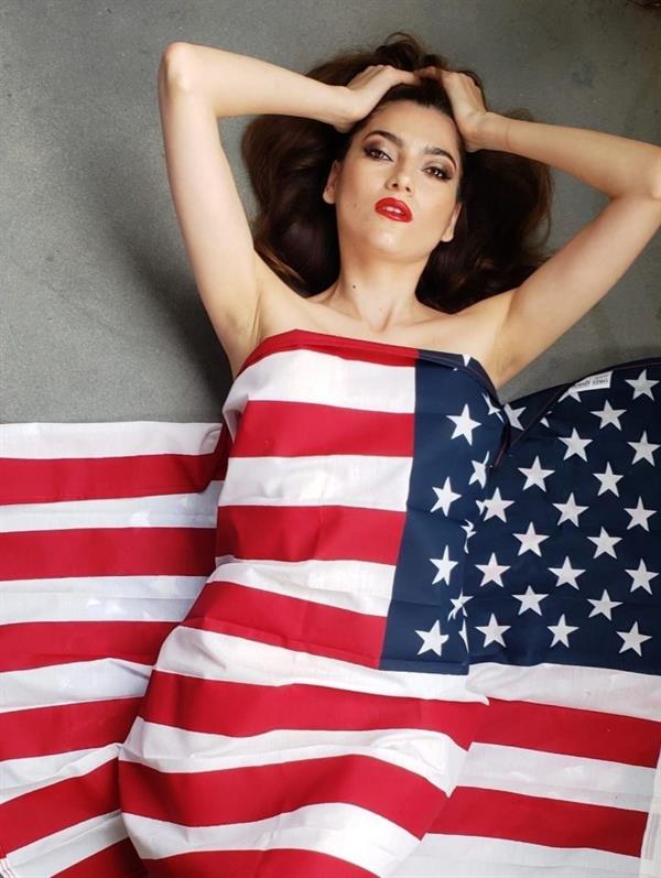 Blanca Blanco sexy swimsuit photo shoot for the 4th of July.











