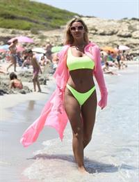 Christine McGuinness in a sexy bikini seen by paparazzi.








