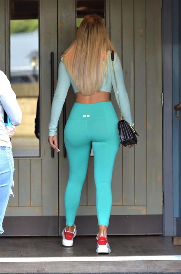 Chloe Ferry braless tits pokies in a tight blue outfit showing off her ass and boobs seen by paparazzi.




