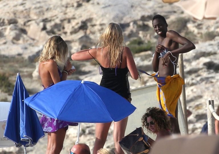 Paola Egonu Bikini Pictures Paola Egonu caught topless at the beach with her nude boobs exposed seen by paparazzi with Francesca Piccinini and Jovana Stevanovic.