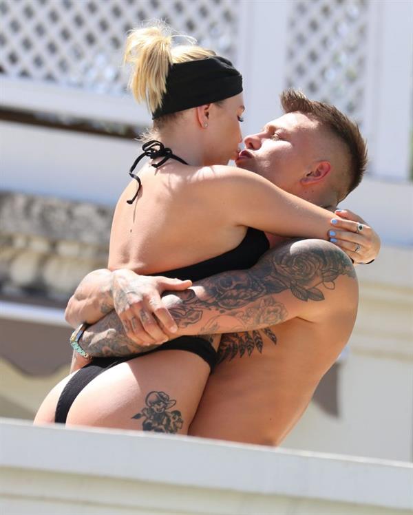 Olivia Buckland sexy ass in a bikini seen by paparazzi with Alex Bowen.







































