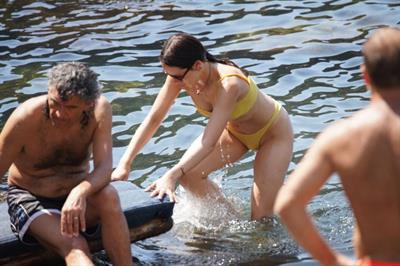 Aurora Ramazzotti sexy ass in a bikini by paparazzi.















