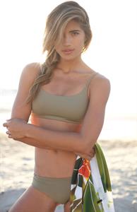 Rachel Barnes Bikini Pictures Rachel Barnes in a bikini