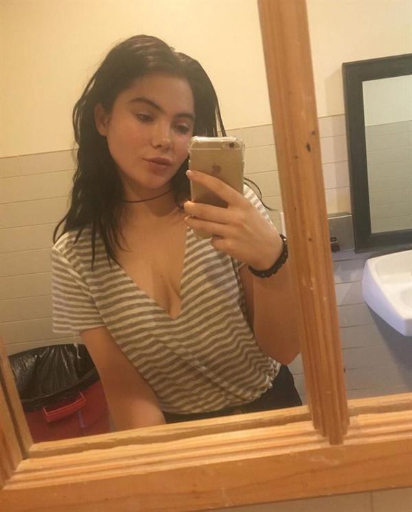 McKayla Maroney taking a selfie