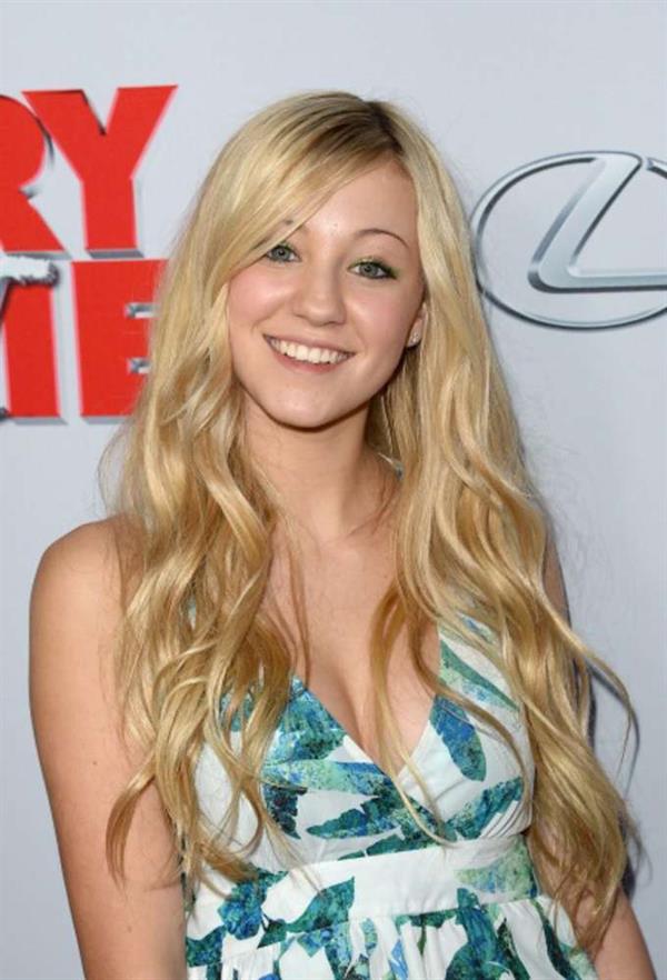 Ava Sambora