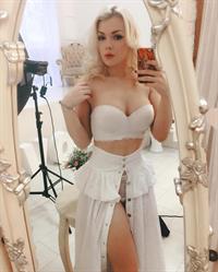 Irine Meier in lingerie taking a selfie