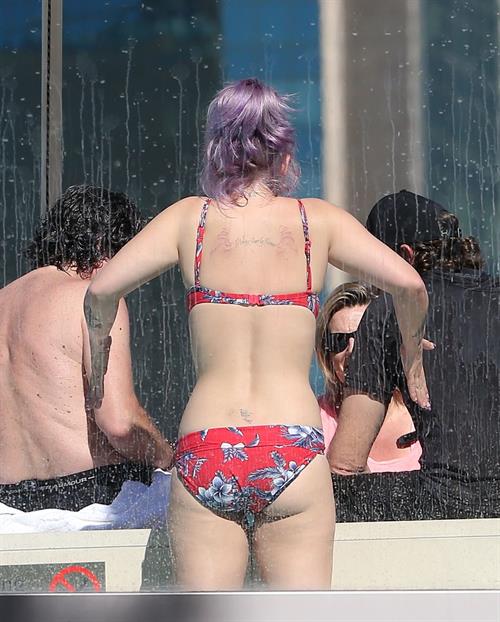 Kelly Osbourne in a bikini - ass
