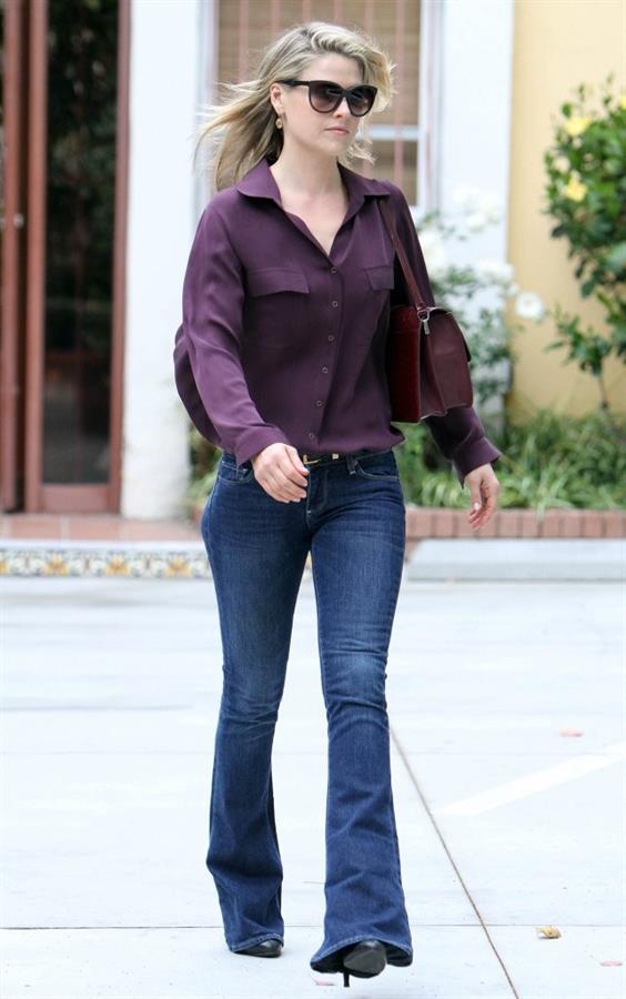Ali Larter Purple top and jeans