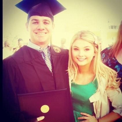 Stefanie Scott Pictures (49 Images)