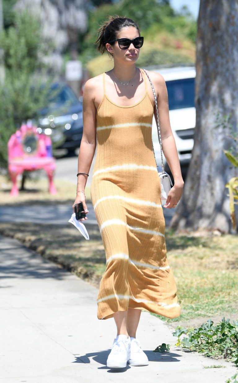 Sara Sampaio Pictures Sara Sampaio braless tits pokies in a dress seen by paparazzi.