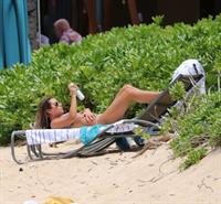 Lea Michele sexy ass in a bikini seen at the beach by paparazzi.











