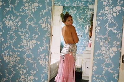 Tove Lo topless new photos covering her nude boobs with her hands.



























