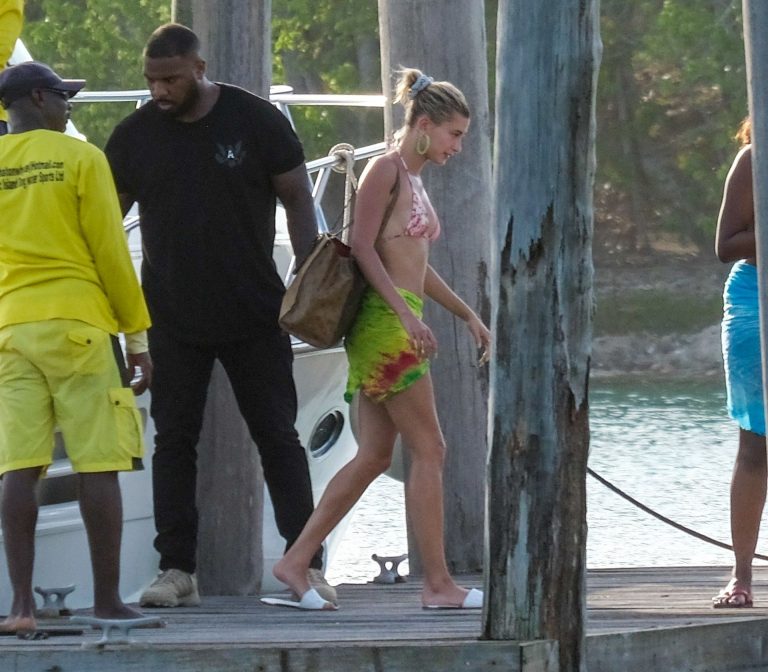 Hailey Bieber, Kendall Jenner and Justine Skye sexy bikini and swimsuit photos seen on a boat drinking for Hailey Bieber's bachelorette party.
