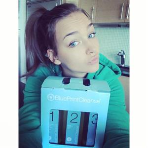 Rachel Cook taking a selfie