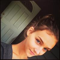 Rachel Cook taking a selfie