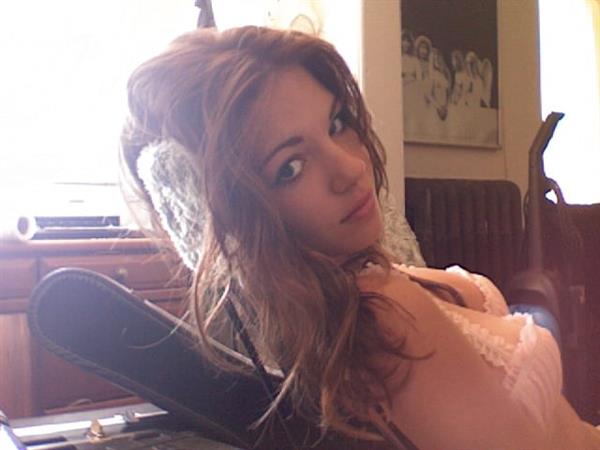 Jessica Ashley in lingerie taking a selfie