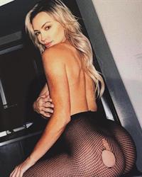 Lindsey Pelas nude photo collection showing her topless famous big boobs and naked ass.






