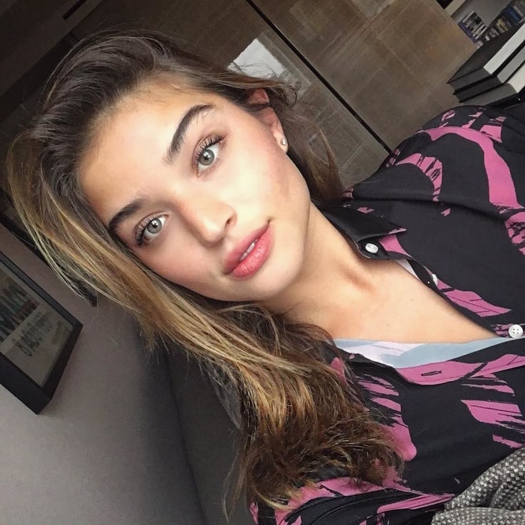 Daniela Lopez taking a selfie