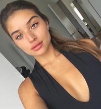 Daniela Lopez taking a selfie